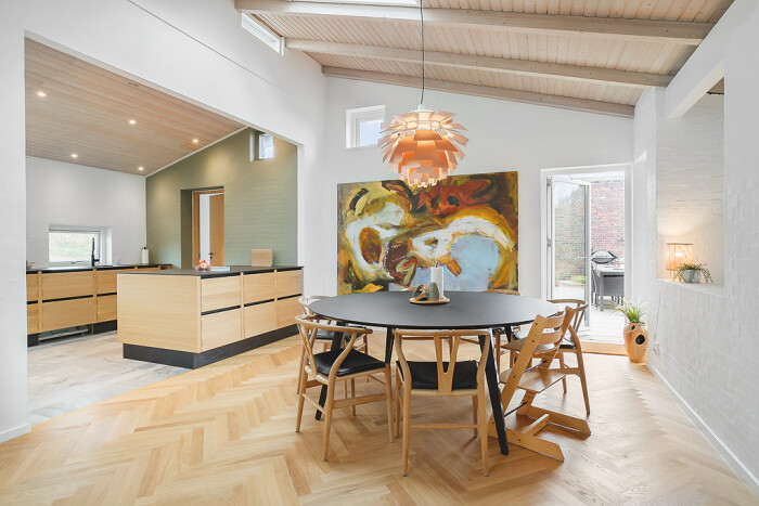 Køkken alrum med loft til kip